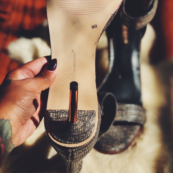 HP! 𝔹ℂ𝔹𝔾𝕖𝕟𝕖𝕣𝕒𝕥𝕚𝕠𝕟 Snakeskin Dulce Heel - Picture 3 of 8